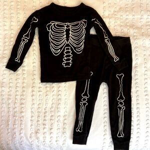 2T Gap 100% Organic Cotton Glow in the Dark Skeleton PJs pants Set Long sleeve